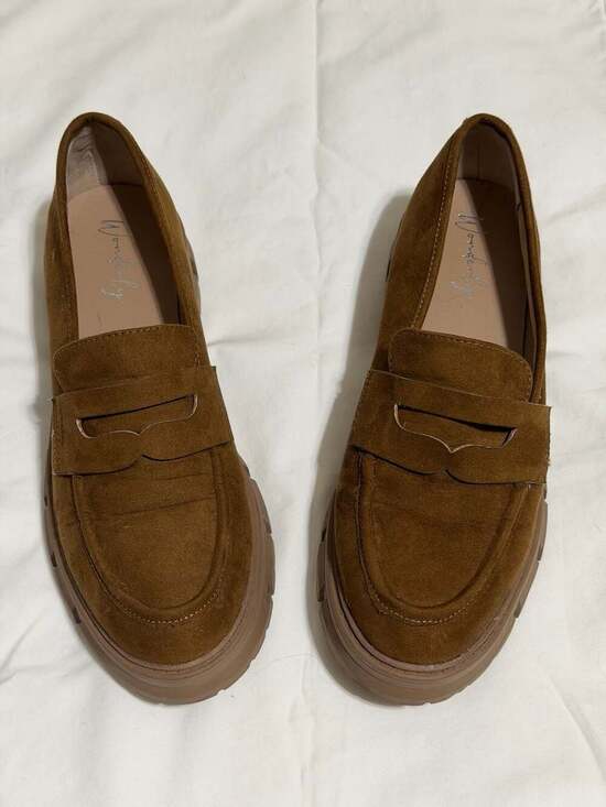 Wonderly Shoes - Wonderly Lana Women's Suede Lug Sole Penny Loafers